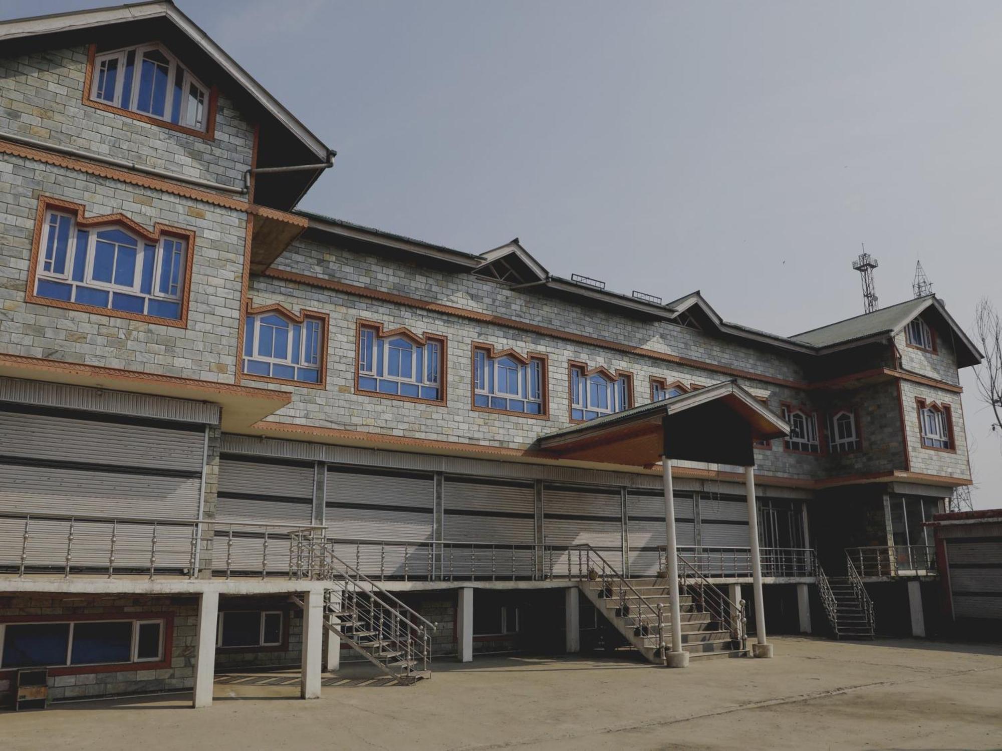 Capital O Sobo Central Srinagar  Luaran gambar